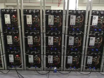 Màn hình đầy đủ màu sắc tốt Led màn hình P1.875 Độ phân giải tiêu chuẩn Trọng lượng ánh sáng trong nhà